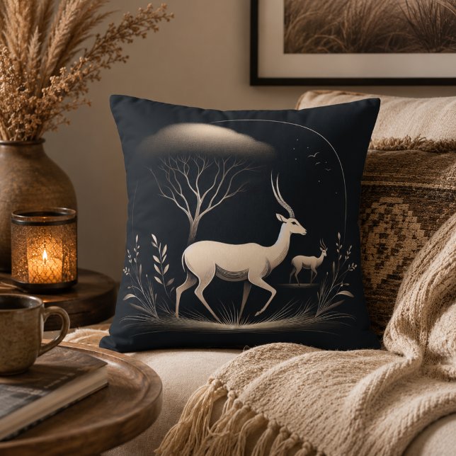 Lugn i rörelse Antilop-Inspirerad Kudde (Serenity in Motion Antelope-Inspired Throw Pillow)