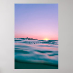 Lugn i vatten under guldtimmen poster