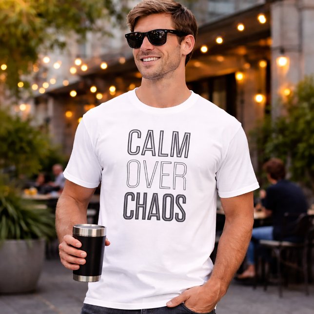 Lugn Över Kaos Minimal Mindset T-Shirt (Skapare uppladdad)