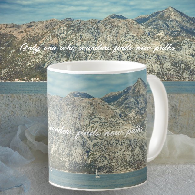 Lugn Sea och vackra berg Kaffemugg (Skapare uppladdad)
