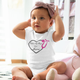 Lugna Min Mamma Är En Sjuksköterska Hjärta Stetosk T Shirt