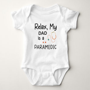 Lugna, min pappa är ambulanssjukvårdare  t shirt