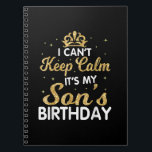 Lugnen Min son Birthday Gift för min son-Behålla Anteckningsbok<br><div class="desc">Cant Behålla Lugn Min son-födelsedag ger en underbar gåva till sonen till mamma som är gravid. Gör också en underbar gåva till en sons födelsedag. Den här stora sondesignen är en Underbar presentidé för snart stora söner. Lustigt gåva till en son att vara,  gravid annonsering och babyduschar.</div>