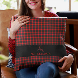 Lumberjack Play Monogram Hjort | Röd svart Kudde