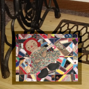 Lumppdocka på antikt crazy quilt vykort