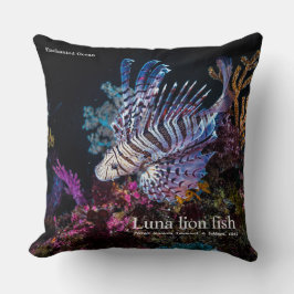 Luna lejon fish, Pterois lunulata Kudde
