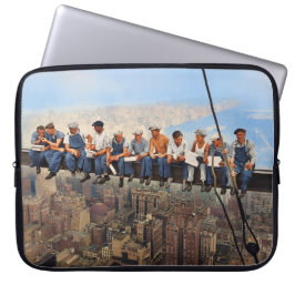 Lunch Atop A Skyscraper 1932 NYC Remasterad Färg Laptop Fodral