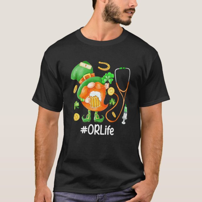 Lunny Gnome Stethoscope eller Life Beer St Patrick T Shirt (Framsida)