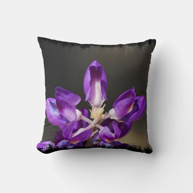 Lupine  Black Kant Kudde (Framsida)