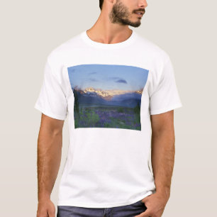 Lupine och Main Divide, Arthur's Pass, South Tee Shirt