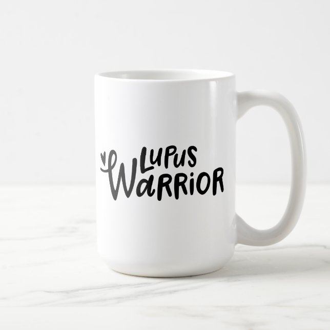 Lupus Warrior Mug – Hand-Lettered Wolf Quote Kaffemugg (Höger)