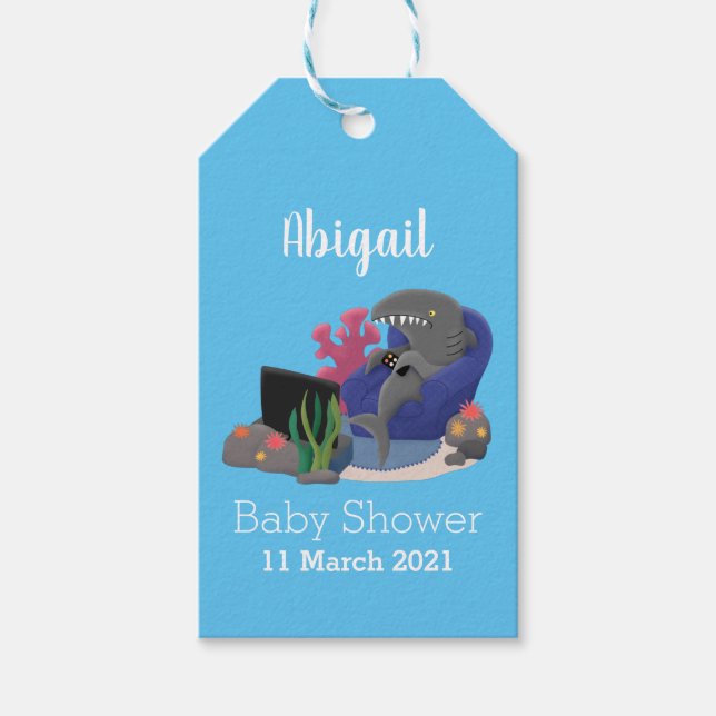 Lusande haj som tittar på TV-tecknaden Presentetikett (Framsidan)