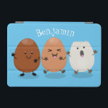Lusande illustration av kawaiiäggens lustiga teckn iPad mini skydd<br><div class="desc">De här söta äggen knäcker mig! Ägg humor som tagits i roligt Kawaii tecknad stil!</div>