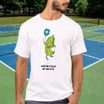 Lusande Pickle-uppspelning Pickleball Anpassningsb T Shirt<br><div class="desc">Perfektens skjorta för en pickleball fanatisk. Utformningen har en pickleball som spelas upp. Lägg till anpassningsbar om du vill anpassa eller ta bort.</div>