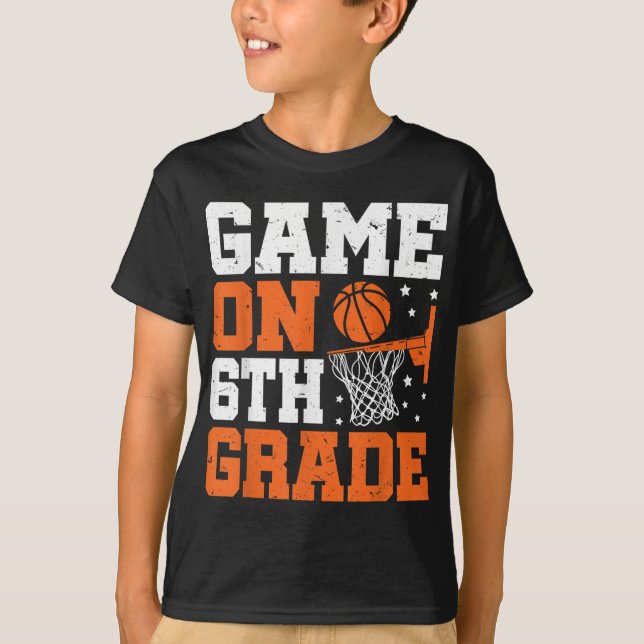 Lusartade spel på den sjätte Klass-basketbollen fö T Shirt (Framsida)