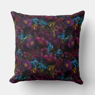 Lush baroque lila antique-blommor på svart kudde