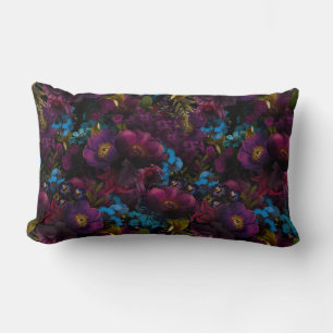 Lush baroque lila antique-blommor på svart lumbarkudde