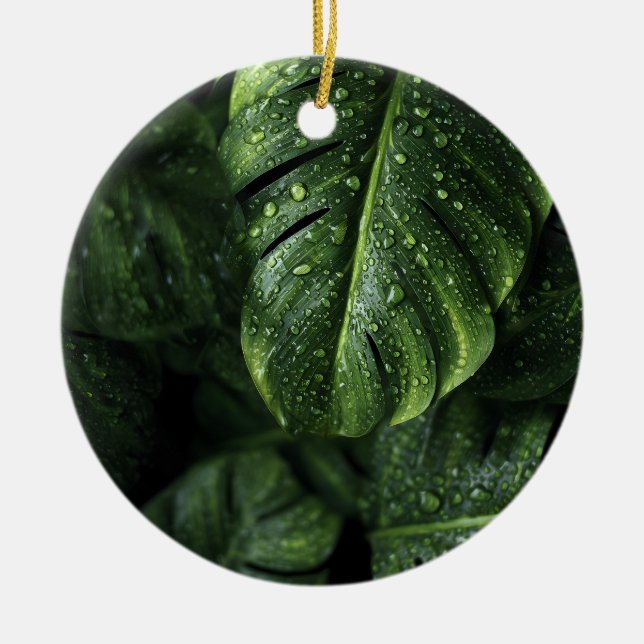 Lush Monstera Leaves with Morning Dew Drops Julgransprydnad Keramik (Framsidan)