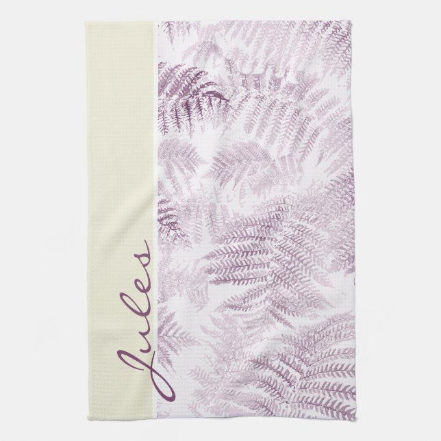 Lush Serene Rosa Ferns på Gult Kökshandduk (Vertikal)