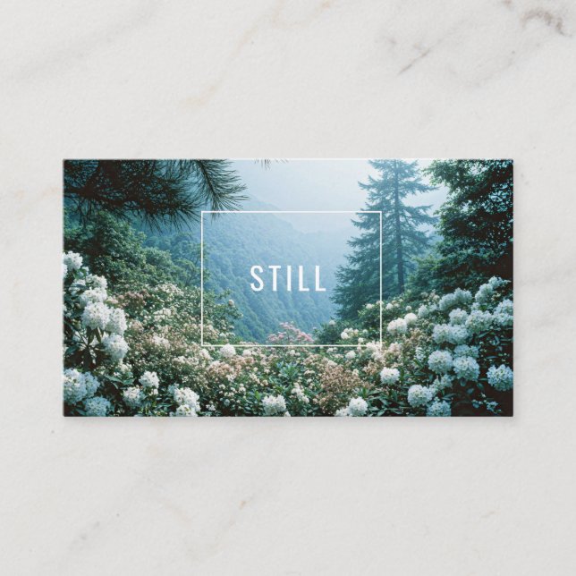 Lush White Hydrangea Flower Misty Mountain Forest Visitkort (Framsida)