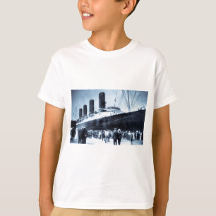 Lusitania som anslutas i New York City blått, Tee