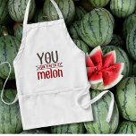 Lusnyare en i en Melon Valentines day-citat Förkläde<br><div class="desc">Firar kärlek och skrattar på Alla hjärtans dag med "Du är en i en melon"-apron! Perfekt för kulinariska entusiasten eller lekmannapartnern har den här plattan en vismisk design som kombinerar humor och charm. Vare sig du piskar upp en romantisk middag eller bakar söta treter, är den här plattan en fin...</div>