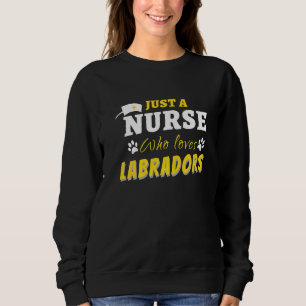 Lusnyj bara en sjuksköterska som Kärlek Labradors T Shirt