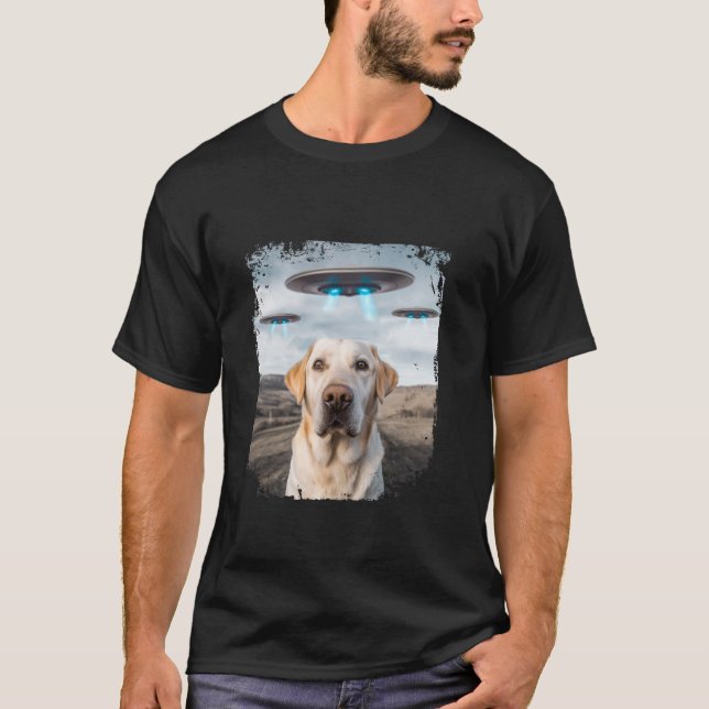 Lusnyj Labrador Retriever Hund Selfie med Alien UF T Shirt (Framsida)