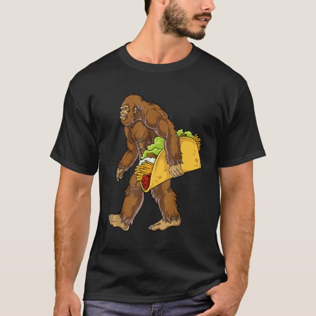 Lusnyt Bigfoot with tacos T Shirt (Framsida)
