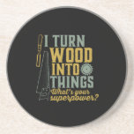 Lusnyttigt Carpenter Woodworking-arbetare Jag sätt Underlägg<br><div class="desc">Jag förvandlar trä till sak. Lustigt varuhus för snickare, handyman, lumberjack, träarbetare, möbelmakare, båtbyggare, killar som arbetar med pentry verktyg, axlar, hammare, såg i garaget, pensionerad farfar som alltid är täckt av sågspån. Underbar gåva till pensionerad far, farfar. Den här vintagen och efterdesignen finns tillgänglig för manar, kvinnor, dam, ungdom,...</div>