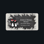 Lustig helgdag tecknad Santa cat par chalkboard Adressetikett<br><div class="desc">Den fina tecknaden Santa-kattan har ett chalkboard-mönster.Modern och attraktiv professionell med contemporary touch. En liten elegans och stil.Anpassa med din monograminformation till att börja med,  namn och adress.</div>