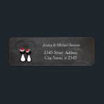 Lustig helgdag tecknad Santa cat par chalkboard Returadress Etikett<br><div class="desc">Den fina tecknaden Santa-kattan har ett chalkboard-mönster.Modern och attraktiv professionell med contemporary touch. En liten elegans och stil.Anpassa med din monograminformation till att börja med,  namn och adress.</div>