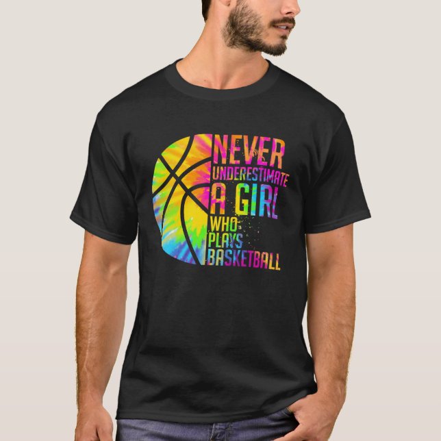 Lustiga flickor underskattar aldrig en flicka som  t shirt (Framsida)