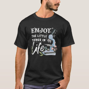 lustiga mikroskopmikrobiologer biologi nd scie t shirt