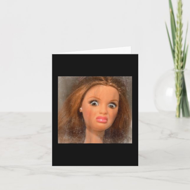 Lustigt äckligt Doll Ansikte Meme Kort (Framsida)