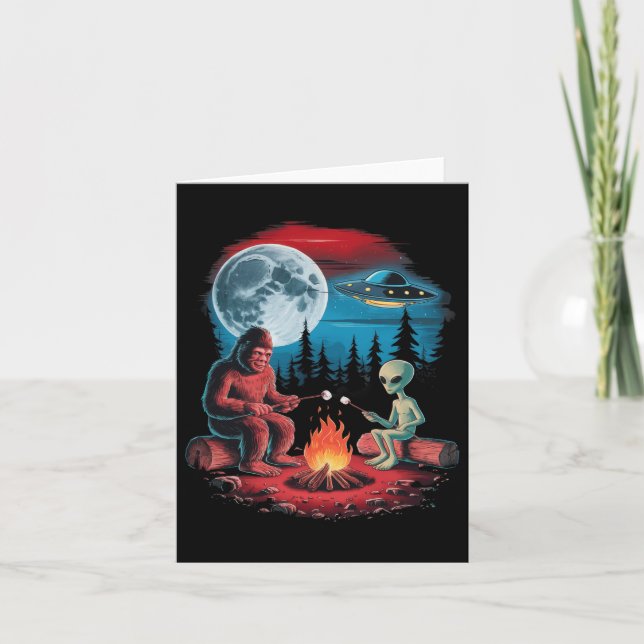 Lustigt Alien och Bigfoot, som höjer Måne Sasquatc Kort (Framsida)