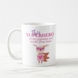Lustigt arbete från Hem Superhjälten Wears Pajamas Kaffemugg