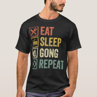 Lustigt att äta sömngong med upprepad vintage t shirt