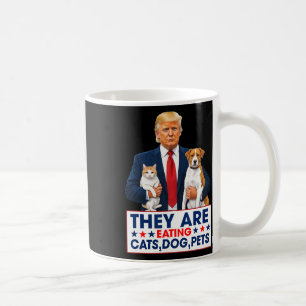Lustigt att de äter Hundar på maten... Kaffemugg