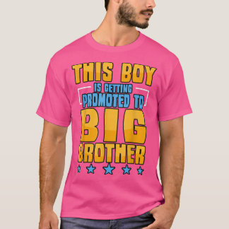 Lustigt att den här pojken blir befordrad till sto t shirt