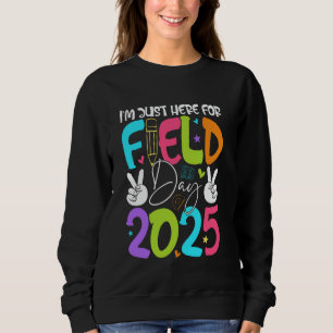 Lustigt att jag är här för Fält Dag 2025 Student B T Shirt