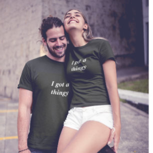 Lustigt att jag har en knapp t shirt