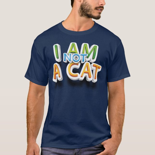 Lustigt att jag inte är en kattsoffert T-Shirt (Framsida)