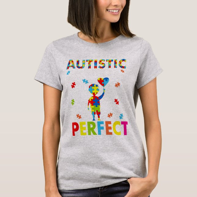Lustigt Autism citerar: "Society säger att jag är  T Shirt (Framsida)