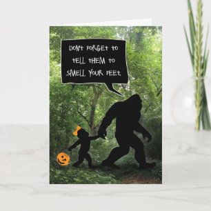 Lustigt Baby Bigfoot Girl, Smell min föda Kort