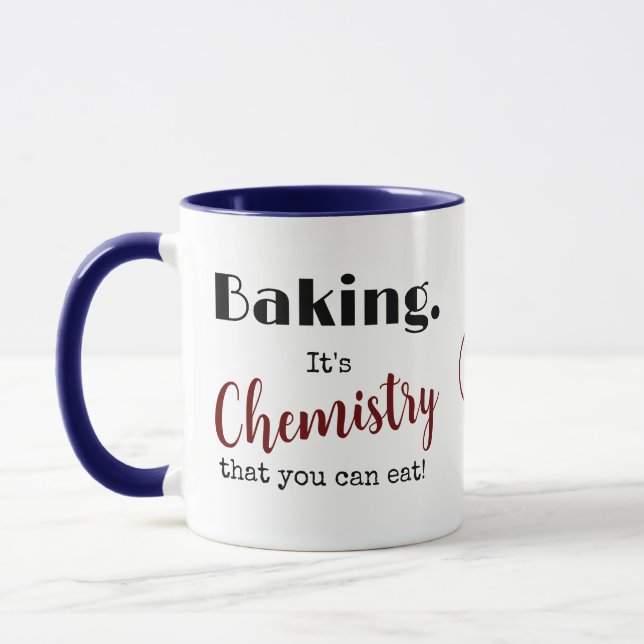 Lustigt Baking it's Chemistry Monogram Mugg (Vänster)