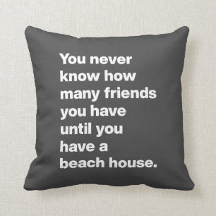 Lustigt Beach House Friends Quote Typography Black Kudde