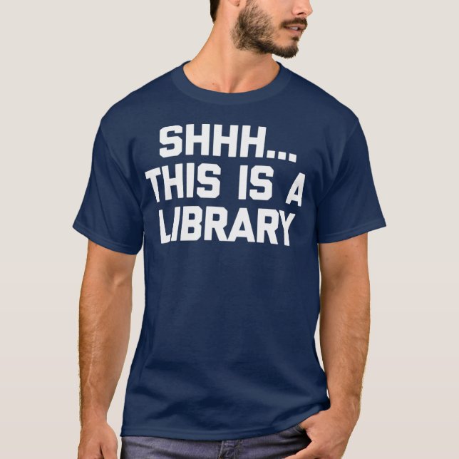 Lustigt bibliotekarie Shhh det här är ett Bibliote T Shirt (Framsida)