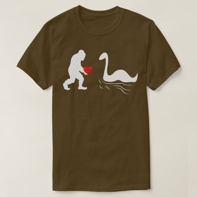 Lustigt Bigfoot Holeart för Valentines day Sas T Shirt (Design framsida)