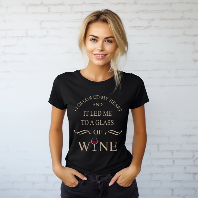 Lustigt citattecken berömd vin-dricksslogan t shirt (Skapare uppladdad)